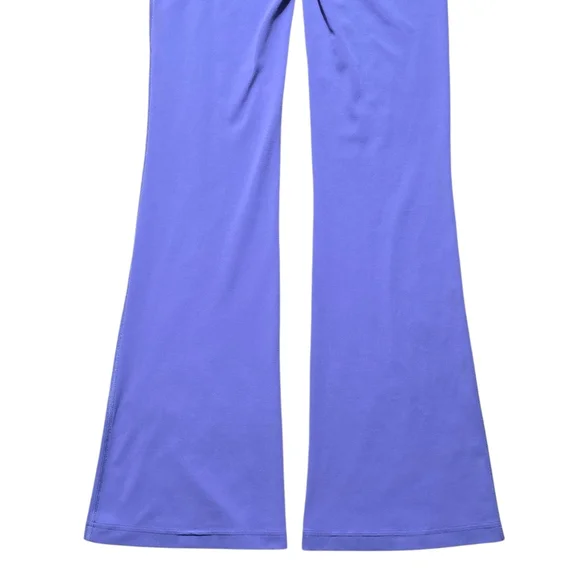 Lululemon Groove Super-High-Rise Flared Pant Size 4 Activewear - Picture 8 of 13